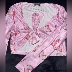 butterfly pink long sleeve top, great condition used a few times! s/m